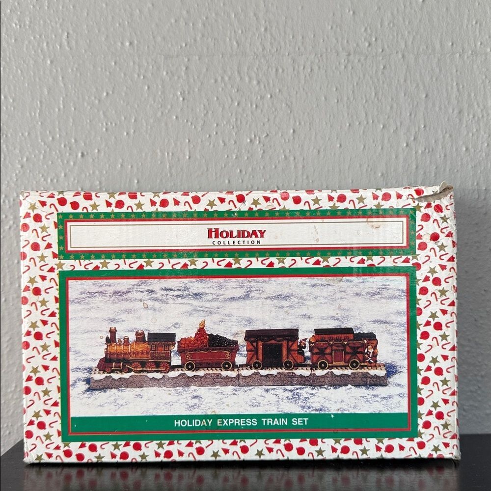 Holiday Express Train Collection Set 4 Figurine Christmas New